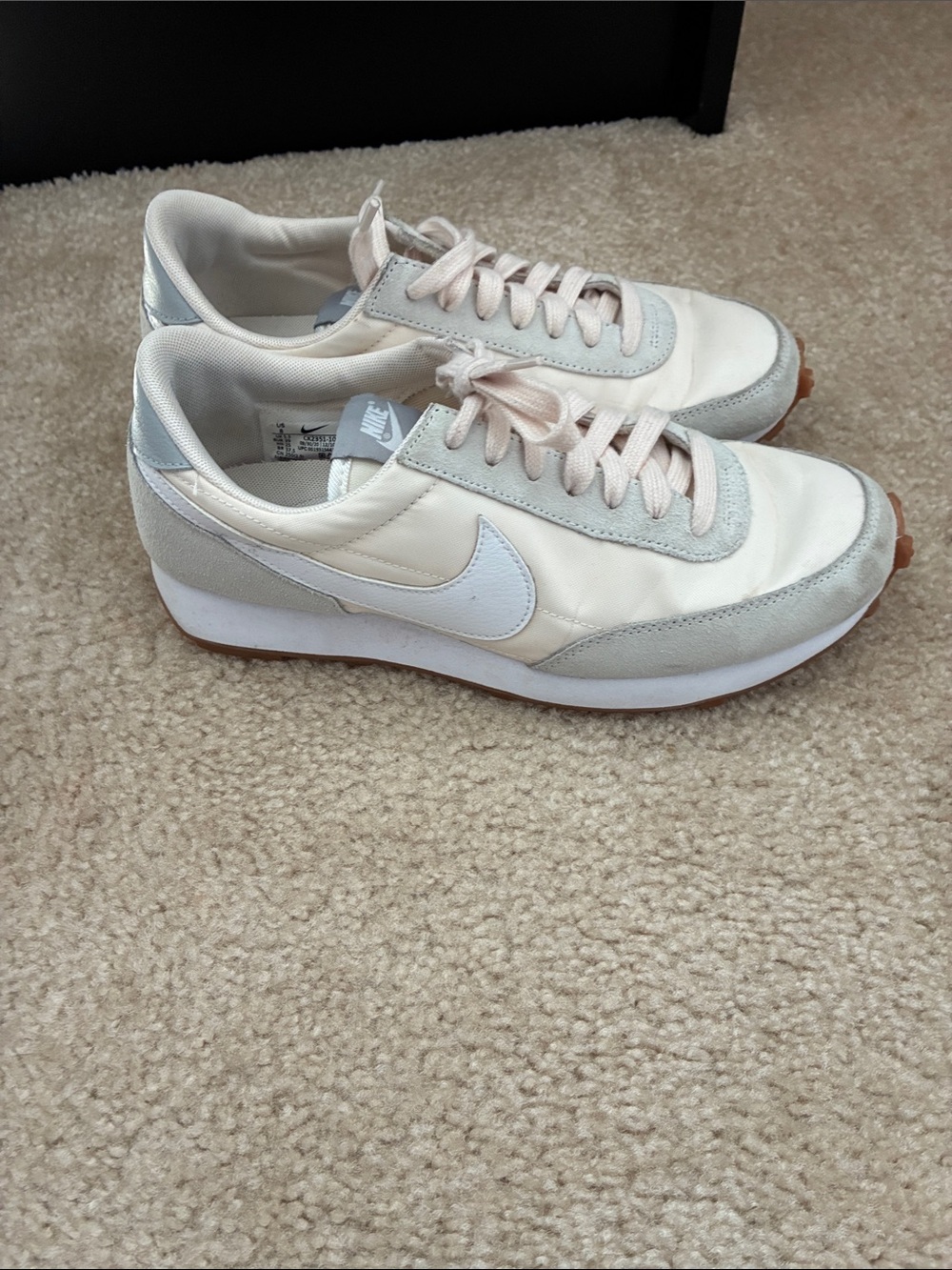 Nike Women's Cream and Light Gray Retro Runner Sneakers